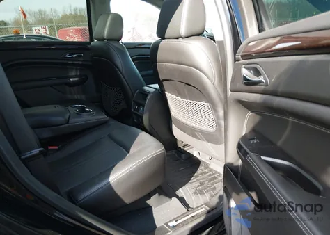 2014 Cadillac Srx Luxury Collection z USA, uszkodzony, nr VIN 3GYFNEE30ES648380